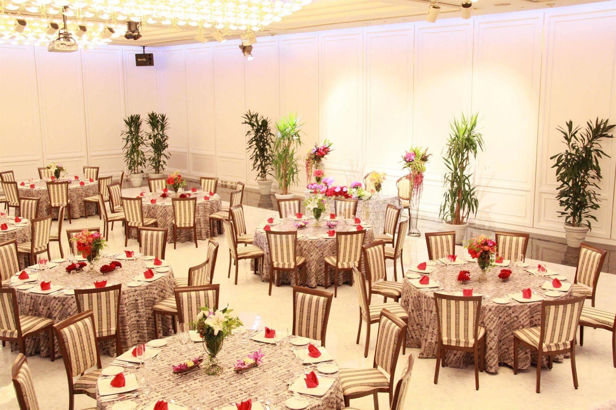 Hotel Simplicity Morioka Saien Bagian luar foto